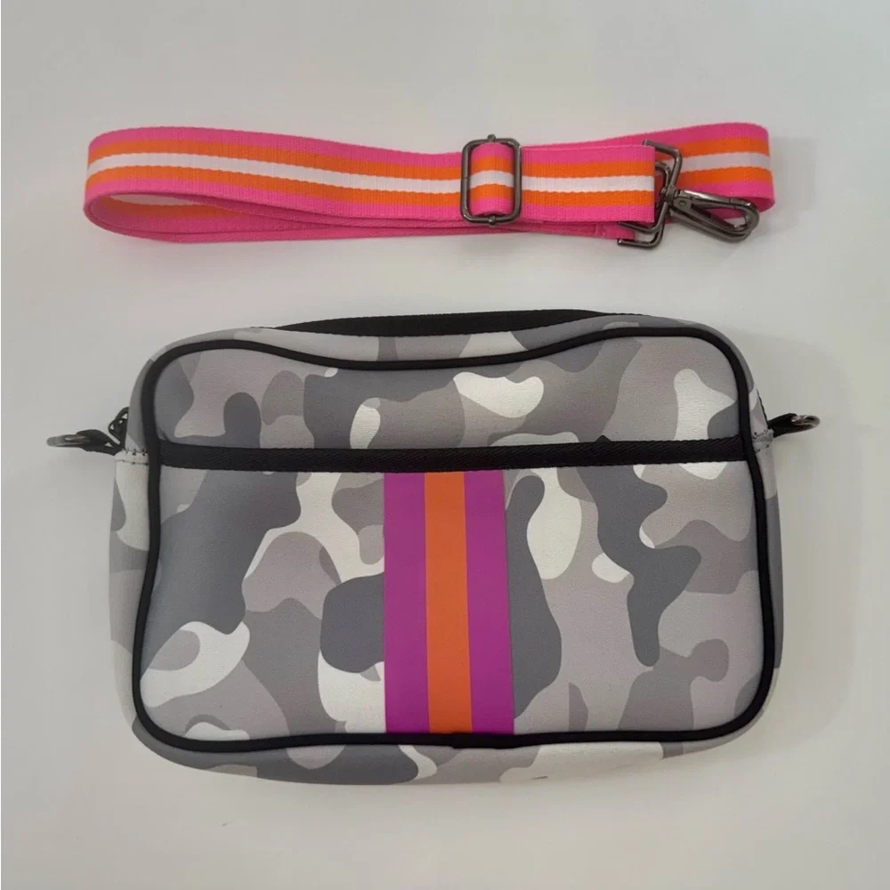 Stylish Gray Camouflage Crossbody Bag with Pink Strap